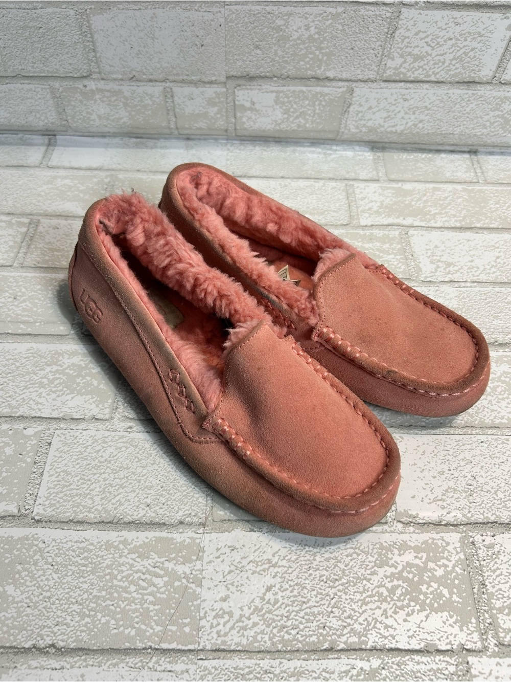 UGG Womans Rose Suede Shearling-Lined Moccasin Slippers